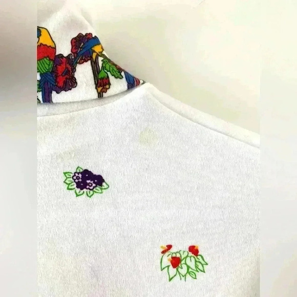 VINTAGE KOMBI 80s Vibrant Parrot Base Layer Turtleneck - Picture 6 of 9